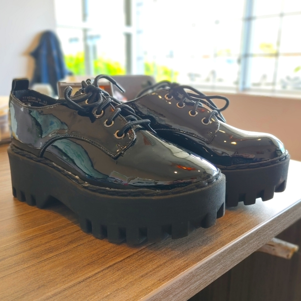 Chunky Platform Shiny Black Shoes Sz 5.5